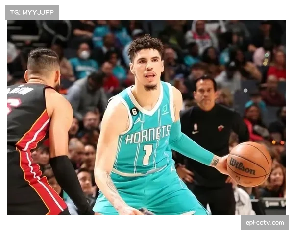 三球砍下大号三双难救主 黄蜂失利暴露攻防稳定性隐忧 三球砍下大号三双难救主 黄蜂失利暴露攻防稳定性隐忧