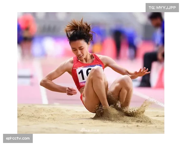 湖南选手李艺女子三级跳远13米92摘银，曾蕊13米91获铜