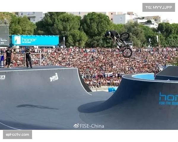 FISE上海站BMX业余组现特殊规则:青少年必须跨组与成人同台竞技 FISE上海站BMX业余组现特殊规则:青少年必须跨组与成人同台竞技